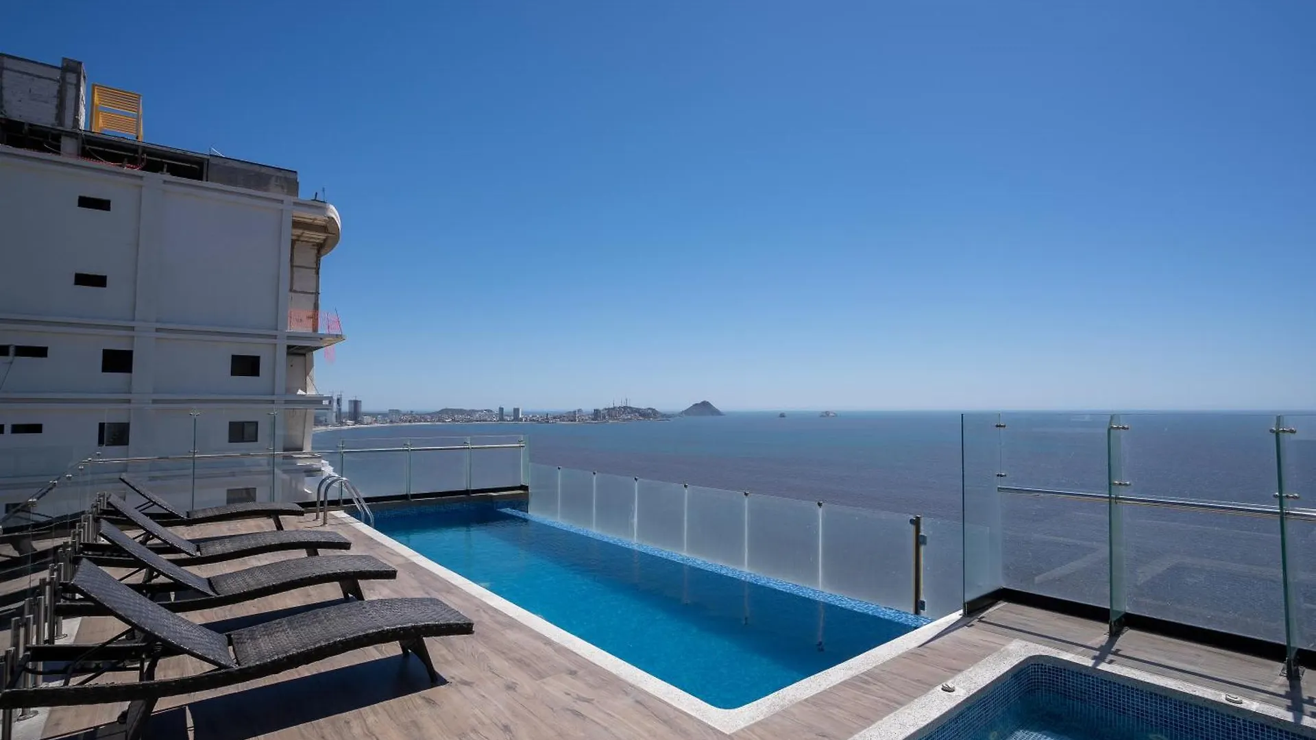 Апартаменты Mazatlan Departamento Por Malecon
